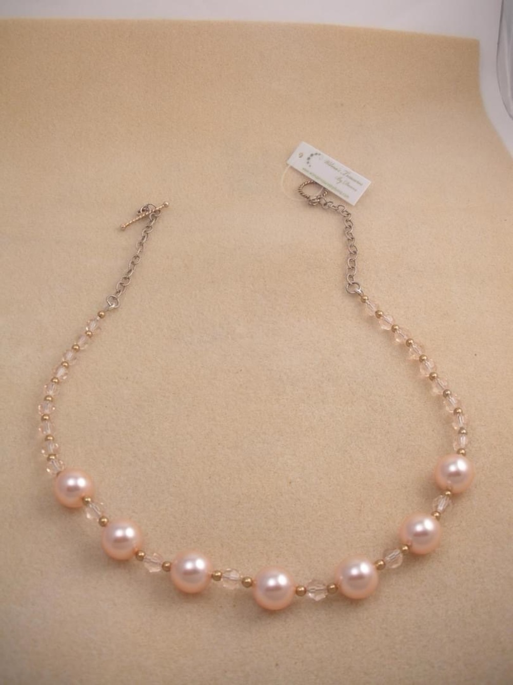 Elegant Pink Pearl Beaded Necklace - Classic Women's Jewelry